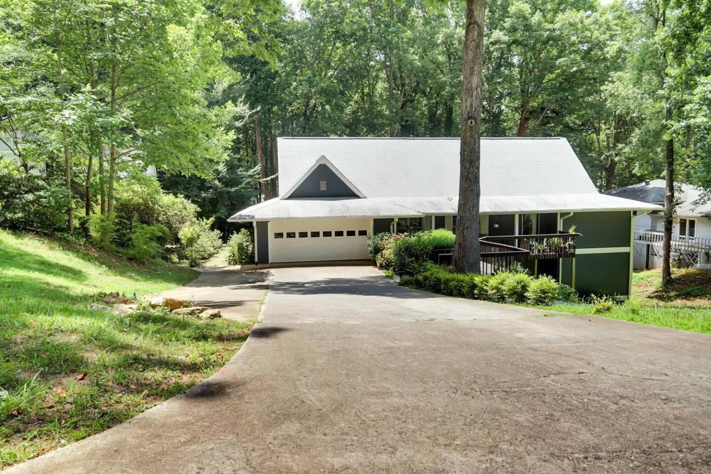 Modern Luxe Family & Groups Friendly With Patio & Workspace Marietta